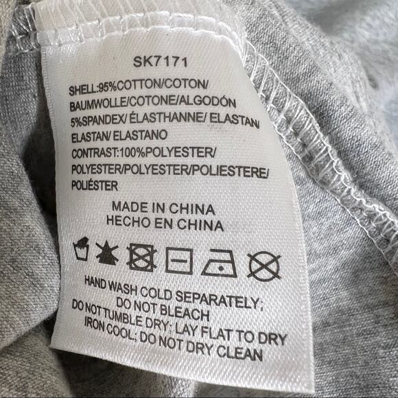 Stellah Sheer Mesh Corded Lace Sleeve Top in small - Picture 6 of 6